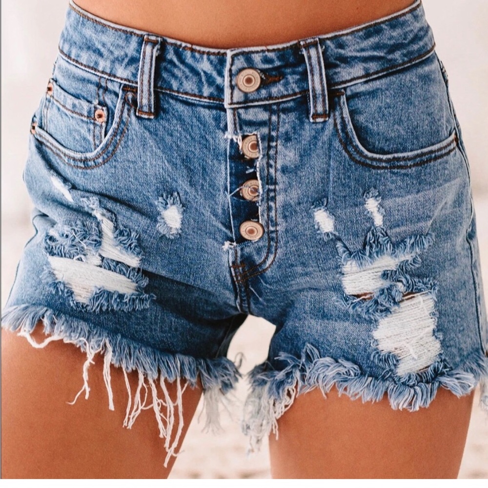 I&M High Waisted distressed Shorts size L.  C14